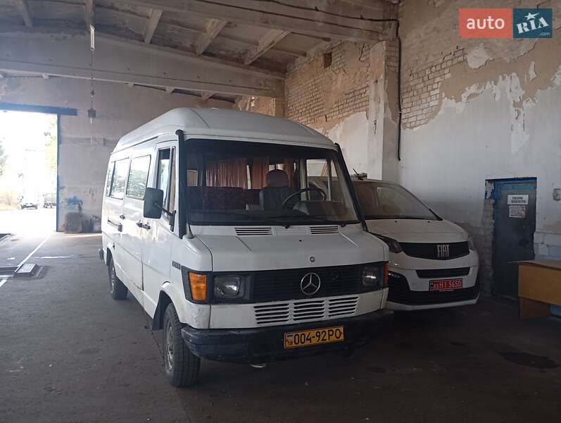 Микроавтобус Mercedes-Benz T1 1988 в Ровно