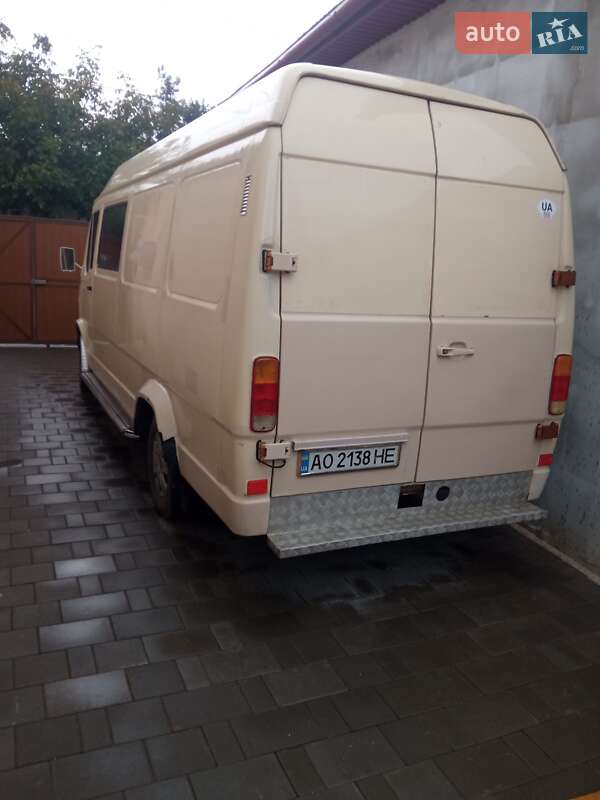 Вантажопасажирський фургон Mercedes-Benz T1 1994 в Береговому фото 2 Вантажопасажирський фургон Mercedes-Benz T1 1994 в Береговому