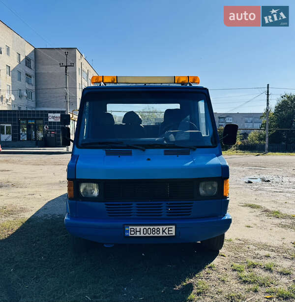 Эвакуатор Mercedes-Benz T1 1986 в Подольске фото Эвакуатор Mercedes-Benz T1 1986 в Подольске