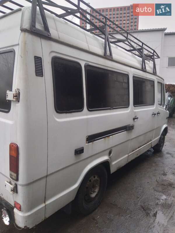 Грузопассажирский фургон Mercedes-Benz T1 1994 в Киеве