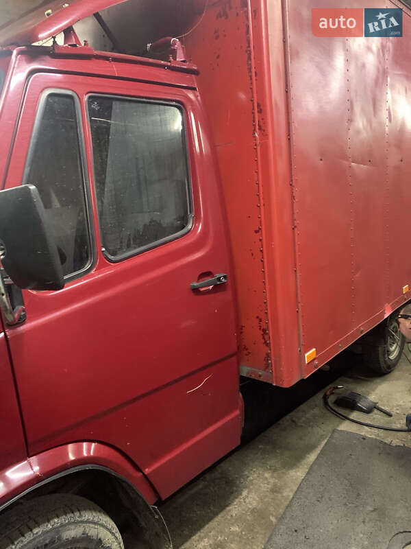 Вантажний фургон Mercedes-Benz T1 1988 в Любешові