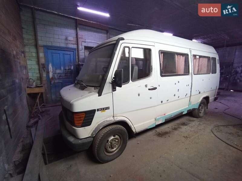 Микроавтобус Mercedes-Benz T1 1988 в Ровно