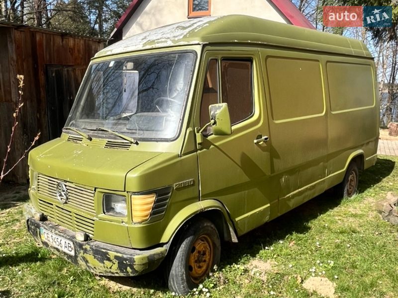 Mercedes-Benz T1 1990