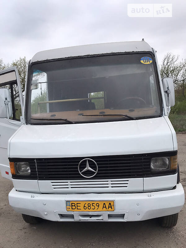 Mercedes-Benz T2 711 пасс