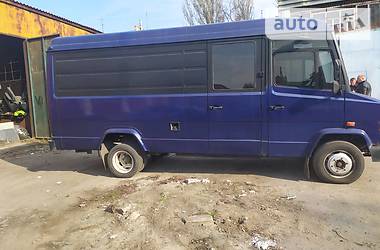 Грузовой фургон Mercedes-Benz T2 1992 в 