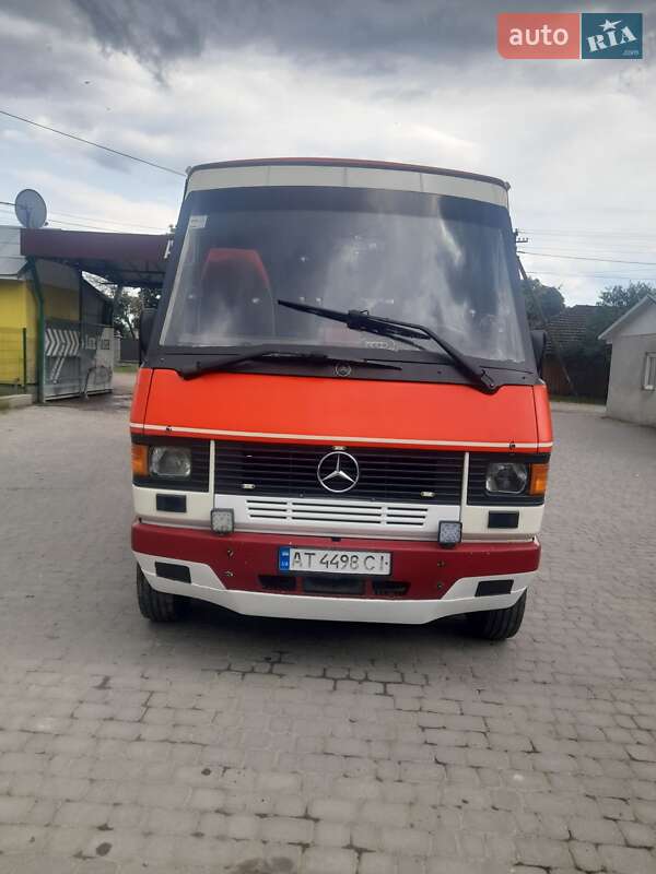 Mercedes-Benz T2 1993