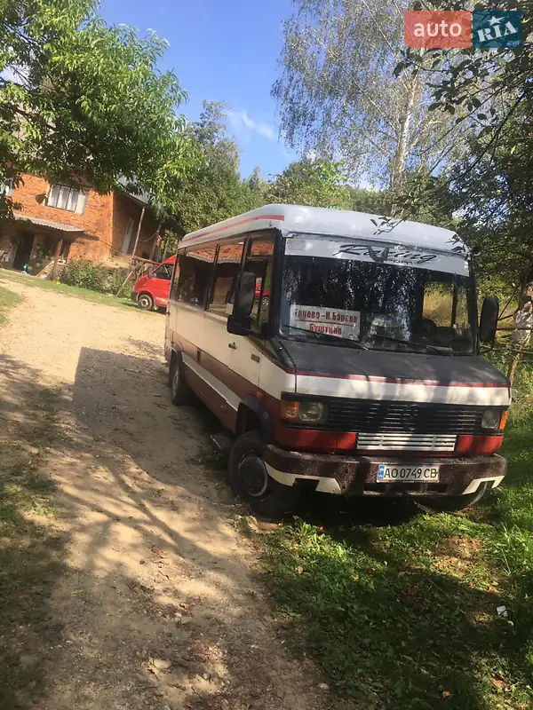Mercedes-Benz T2 1996