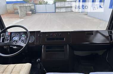 Вантажопасажирський фургон Mercedes-Benz T2 1990 в Сумах