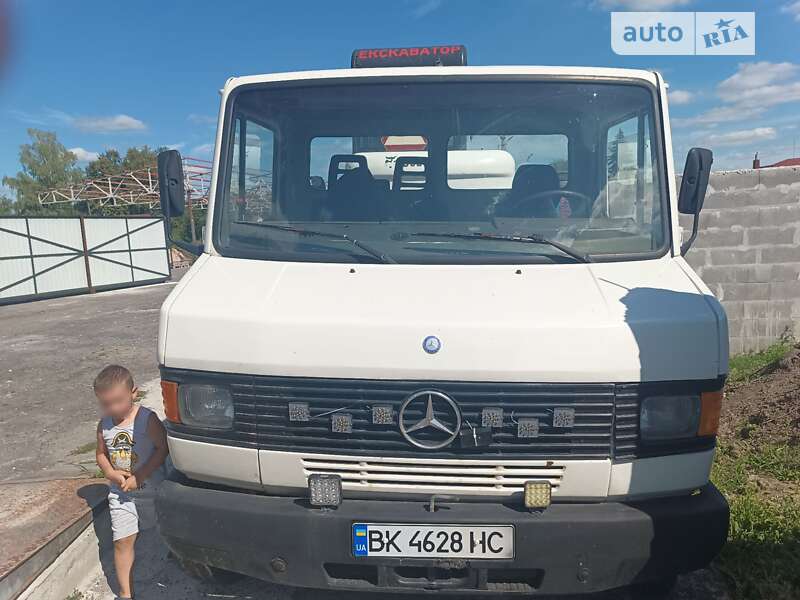 Mercedes-Benz T2 1993