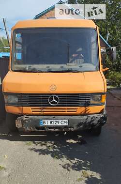 Вантажний фургон Mercedes-Benz T2 1989 в Лубнах