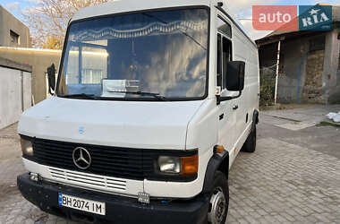 Вантажний фургон Mercedes-Benz T2 1996 в Білгороді-Дністровському