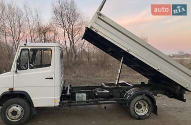 Вантажний фургон Mercedes-Benz T2 1993 в Чернівцях