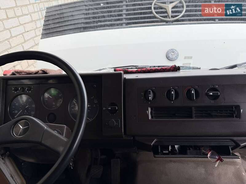 Грузовой фургон Mercedes-Benz T2 1988 в Краснопавловке