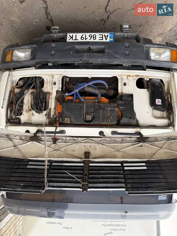 Грузовой фургон Mercedes-Benz T2 1988 в Краснопавловке