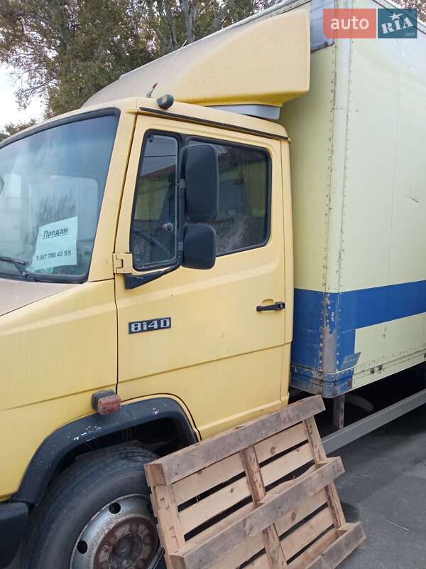 Вантажний фургон Mercedes-Benz T2 1991 в 