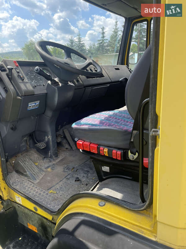 Грузовой фургон Mercedes-Benz T2 1991 в Хырове