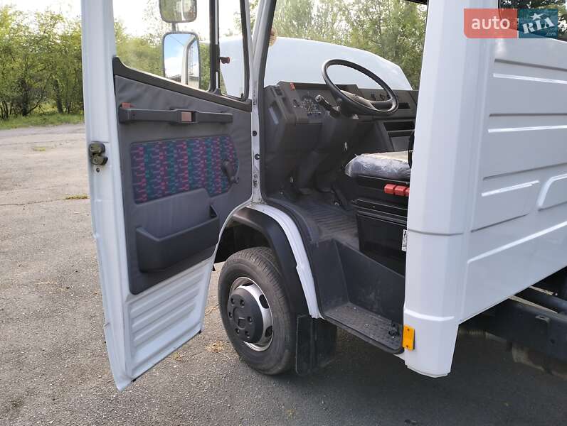 Шасі Mercedes-Benz T2 1995 в Рівному