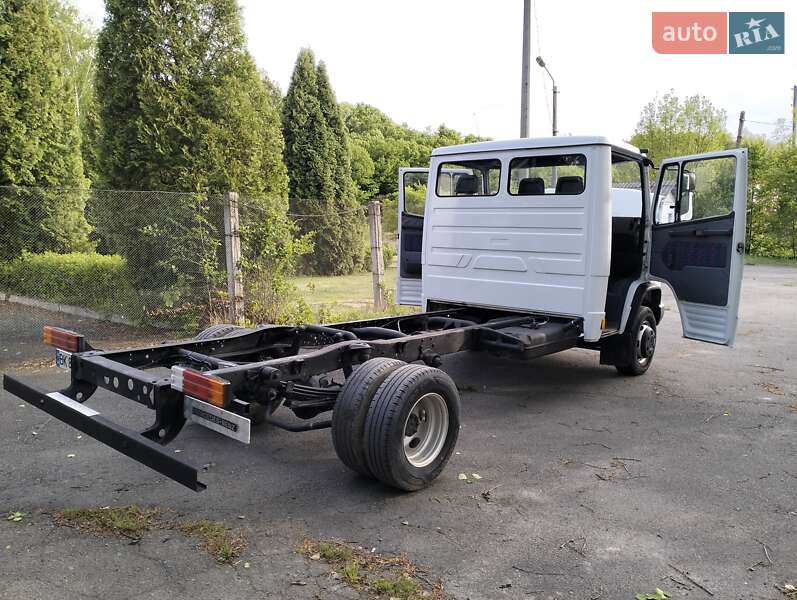 Шасі Mercedes-Benz T2 1995 в Рівному