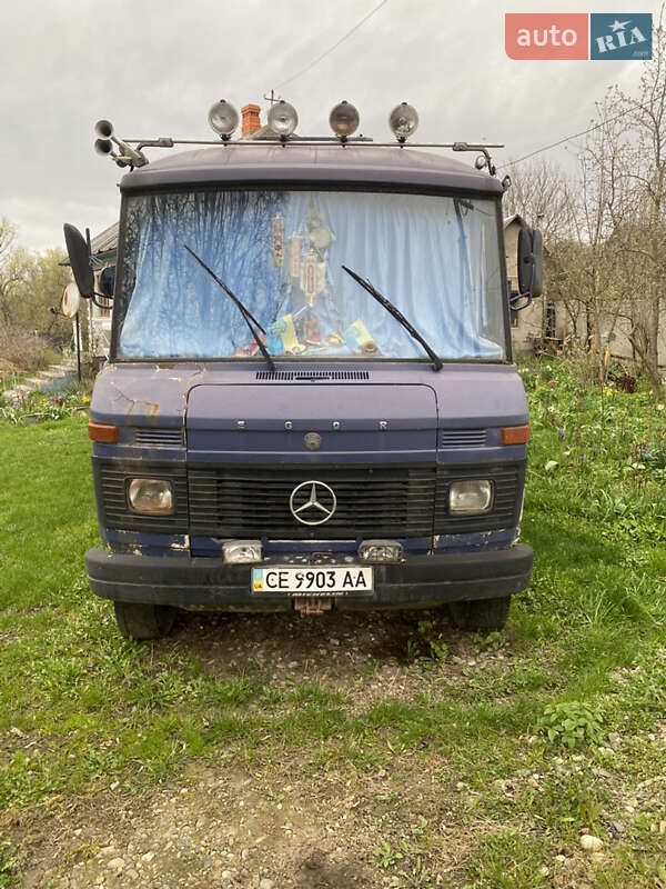 Грузовой фургон Mercedes-Benz T2 1987 в 