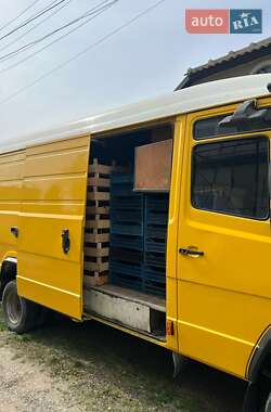 Вантажний фургон Mercedes-Benz T2 1996 в 