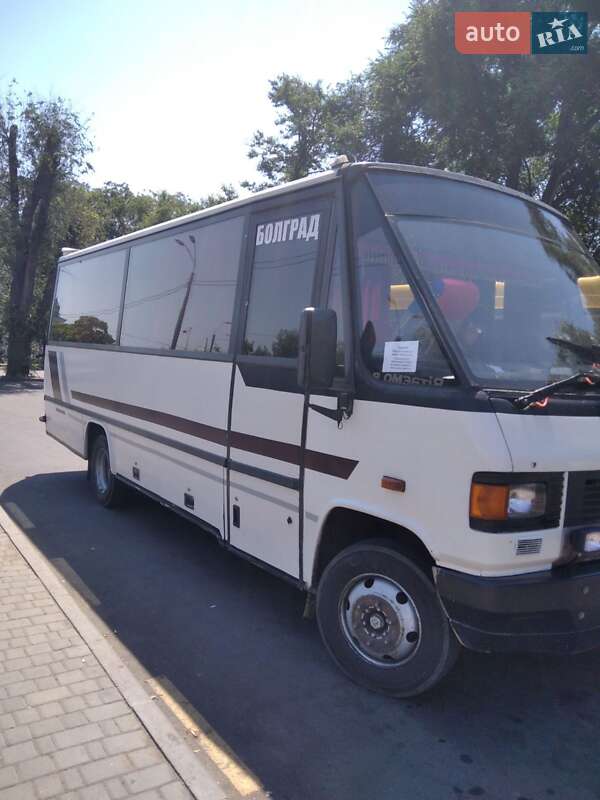 Mercedes-Benz T2 1993
