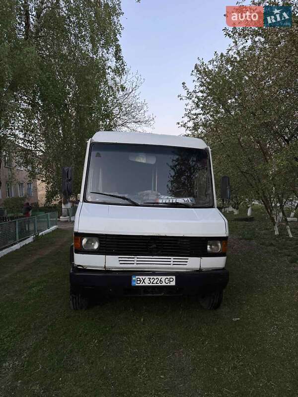 Mercedes-Benz T2 1994