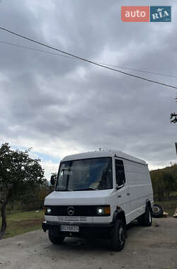 Вантажний фургон Mercedes-Benz T2 1987 в Сваляві