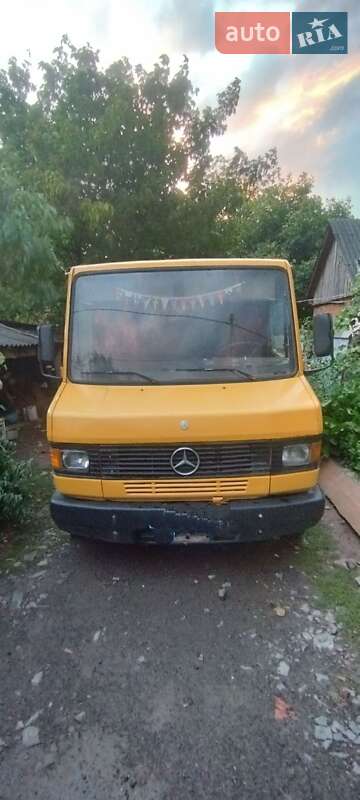 Грузовой фургон Mercedes-Benz T2 1991 в Мукачево