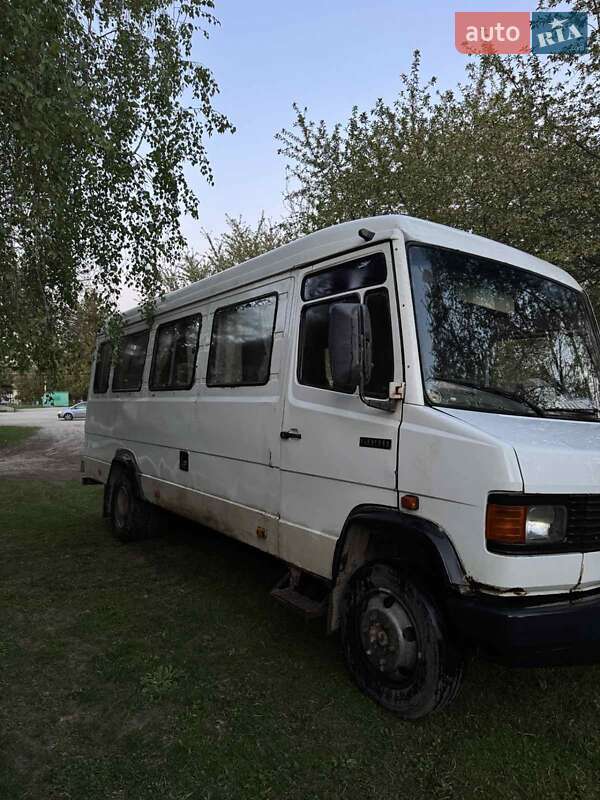 Приміський автобус Mercedes-Benz T2 1994 в Дунаївцях