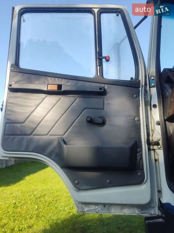 Грузовой фургон Mercedes-Benz T2 1997 в Любомле