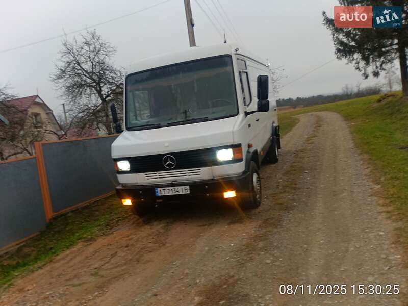 Грузовой фургон Mercedes-Benz T2 1994 в Коломые