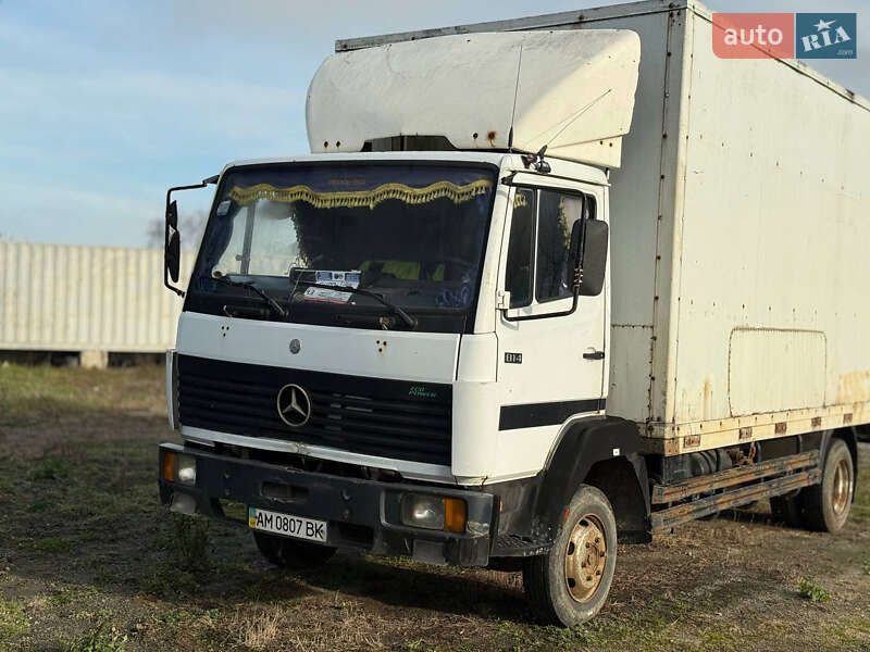 Mercedes-Benz T2 1996