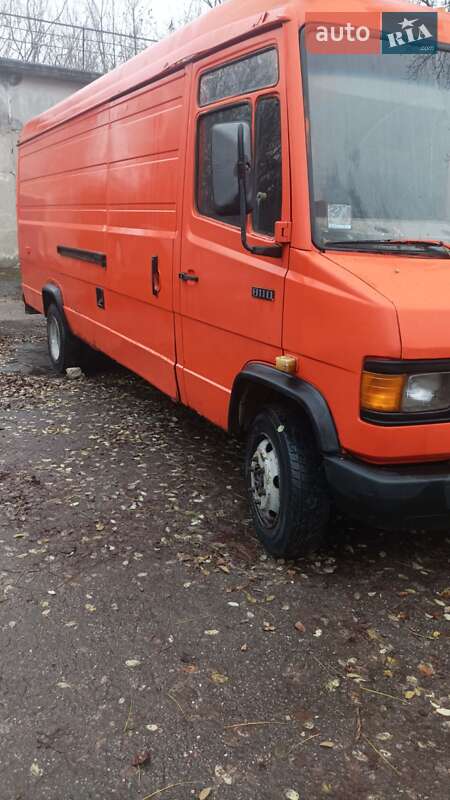 Грузовой фургон Mercedes-Benz T2 1994 в Харькове