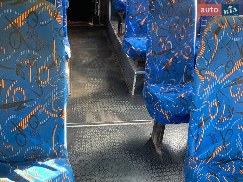 Пригородный автобус Mercedes-Benz T2 1995 в Львове