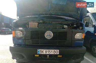 Вантажний фургон Mercedes-Benz T2 1996 в Рівному