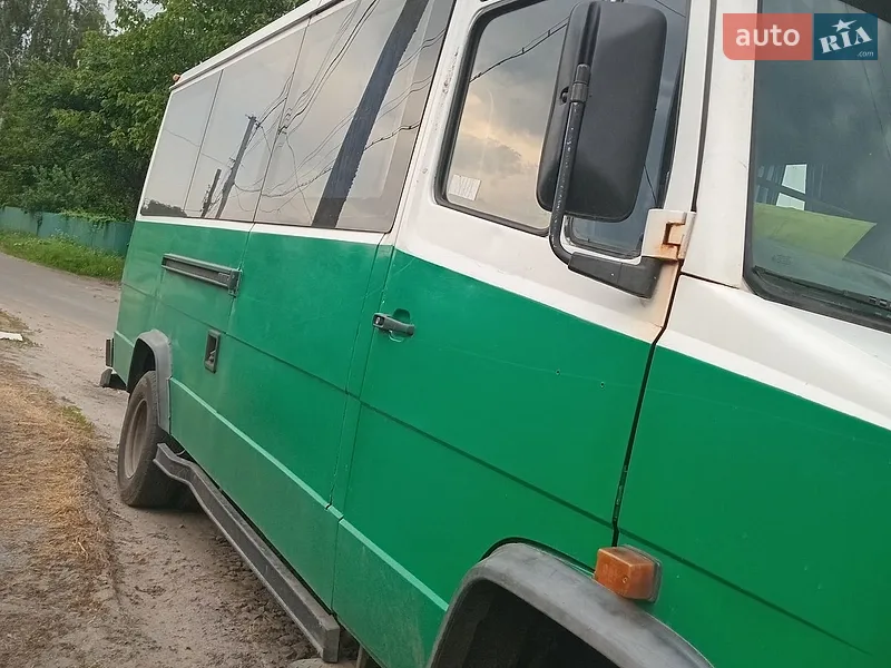 Mercedes-Benz T2 1995