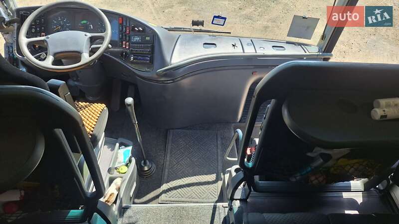 Туристический / Междугородний автобус Mercedes-Benz Tourismo 2002 в Рожнове