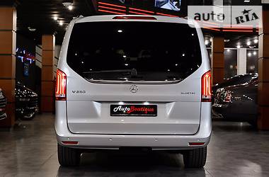 Мінівен Mercedes-Benz V-Class 2014 в 