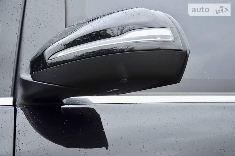 Мінівен Mercedes-Benz V-Class 2015 в Києві