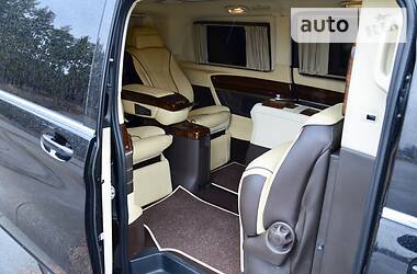Минивэн Mercedes-Benz V-Class 2015 в 