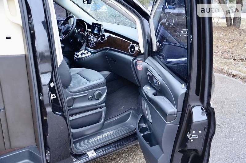 Мінівен Mercedes-Benz V-Class 2015 в Києві