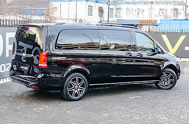 Минивэн Mercedes-Benz V-Class 2019 в 