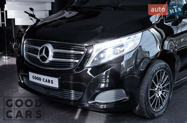 Минивэн Mercedes-Benz V-Class 2016 в 