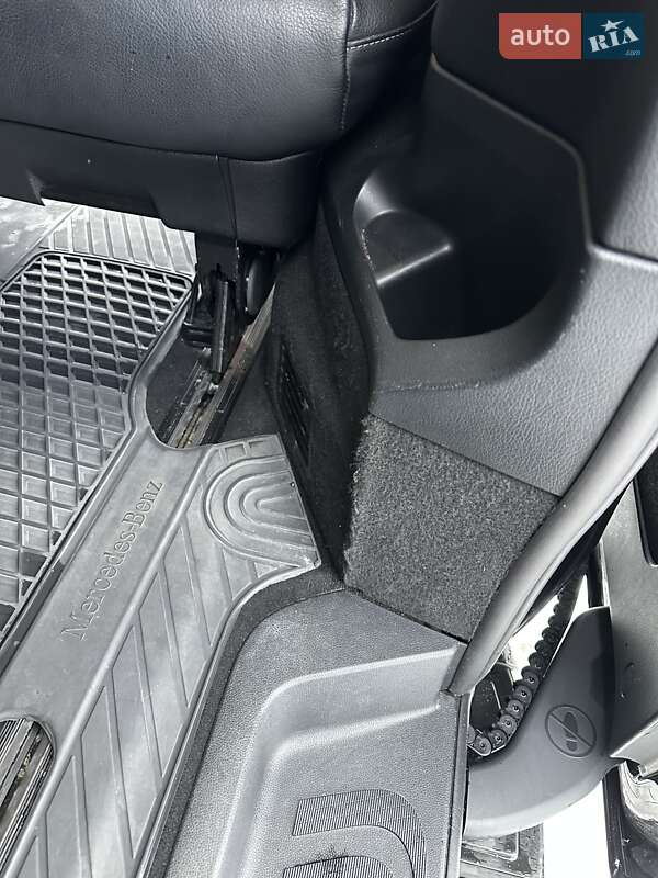 Минивэн Mercedes-Benz V-Class 2015 в Вараше фото 43 Минивэн Mercedes-Benz V-Class 2015 в Вараше