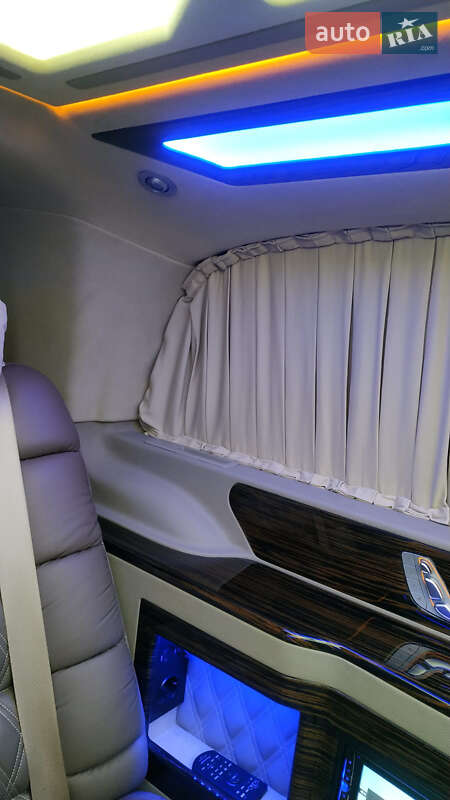 Минивэн Mercedes-Benz V-Class 2018 в Черновцах