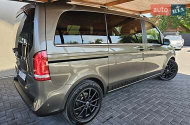 Минивэн Mercedes-Benz V-Class 2015 в 