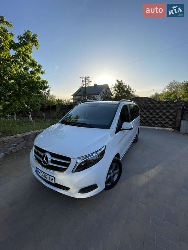 Минивэн Mercedes-Benz V-Class 2015 в Ровно