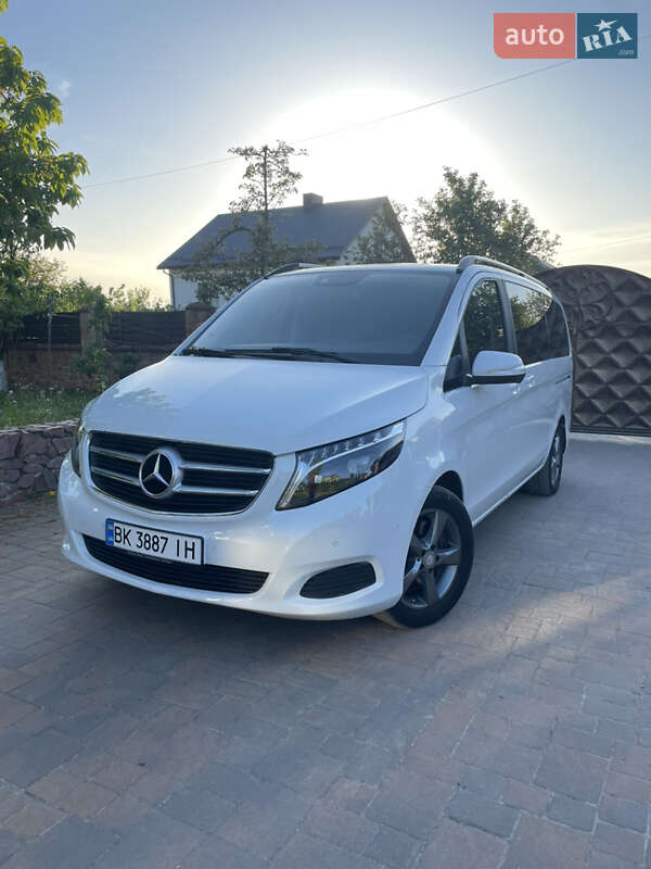 Минивэн Mercedes-Benz V-Class 2015 в Ровно