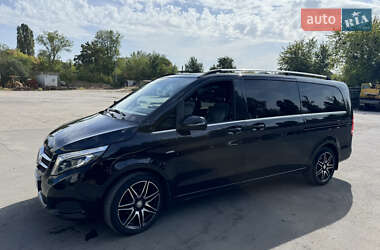 Минивэн Mercedes-Benz V-Class 2017 в 