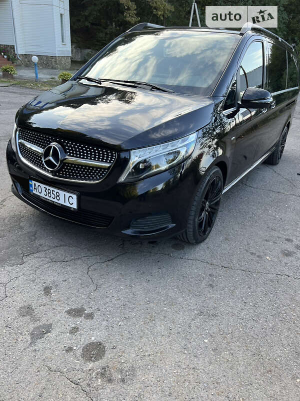 Минивэн Mercedes-Benz V-Class 2017 в Мукачево